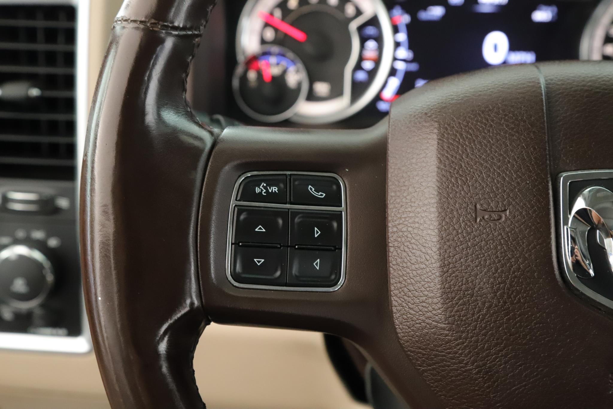Used 2016 Luxury Brown Pearlcoat Ram 4WD Crew Cab 149 Big Horn image 11