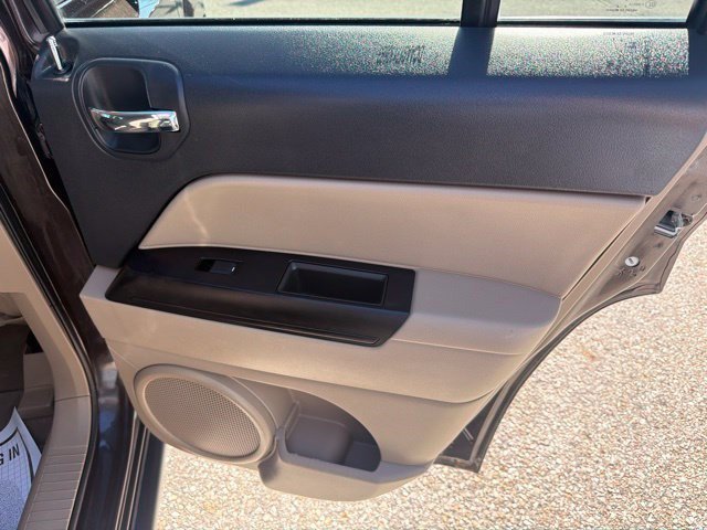 Used 2014 Rugged Brown Pearlcoat Jeep Latitude image 17