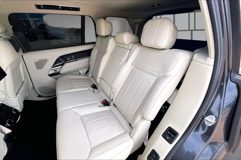 Certified Used 2023 Carpathian Gray Premium Metallic Land Rover SE image 26