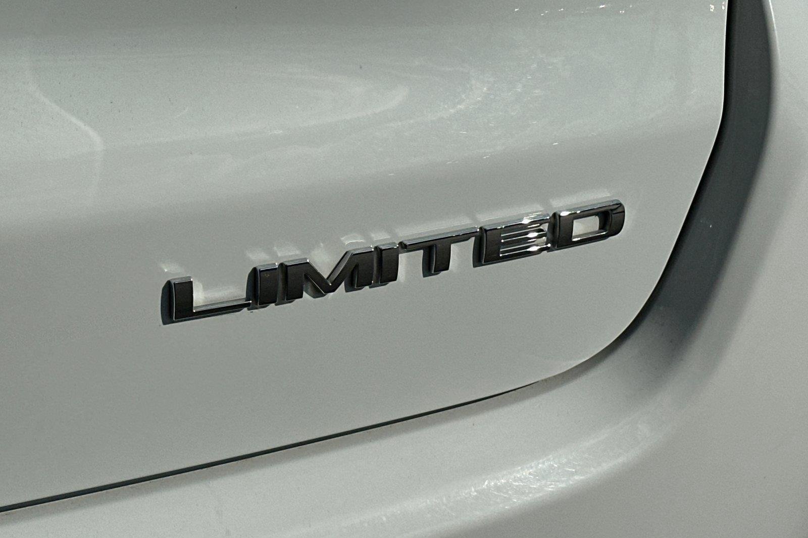 Certified Used 2025 Bright White Clearcoat Jeep Limited image 25