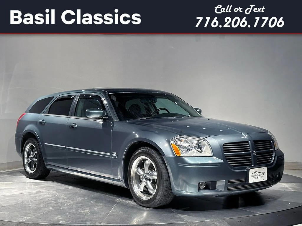 Used 2005 Green Dodge R/T image 1