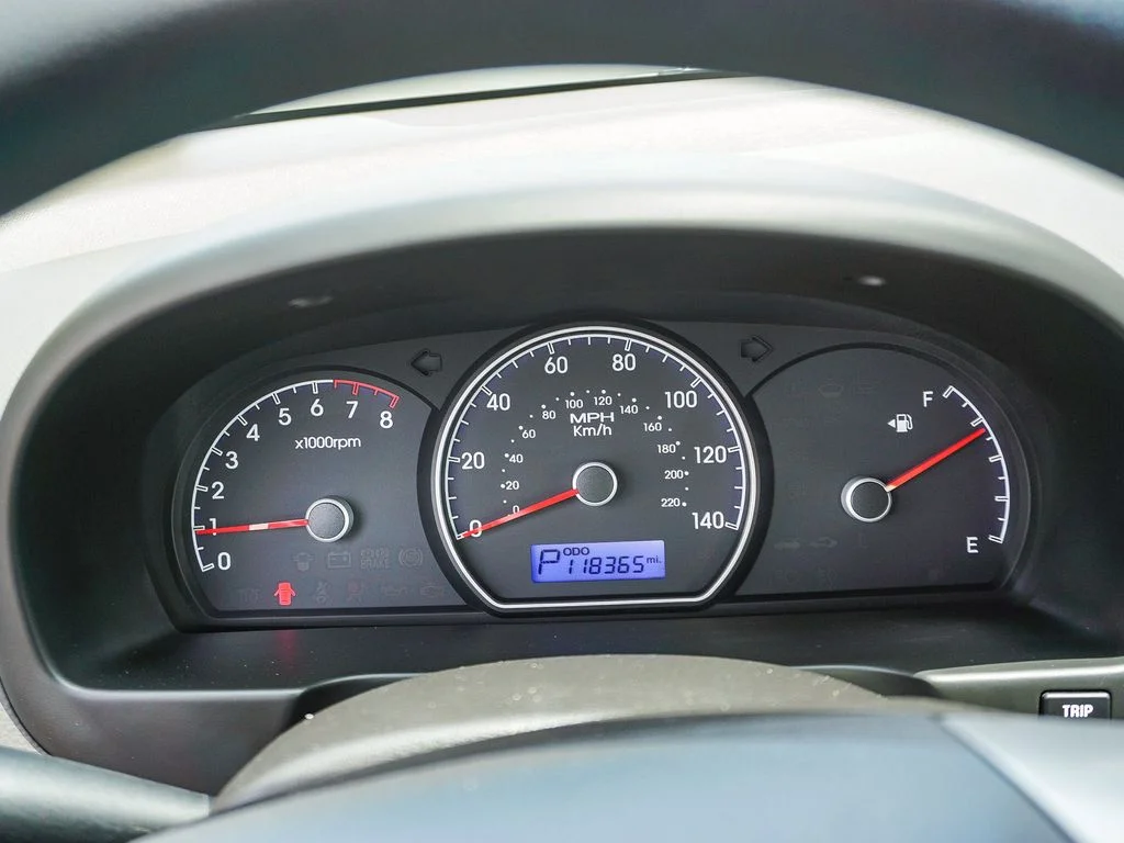 Used 2010 Beige Hyundai GLS image 22