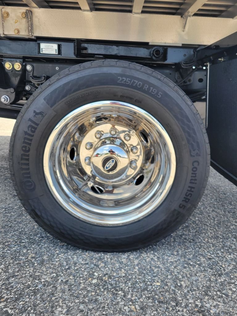 New 2026 Oxford White Ford F-450® XL image 13