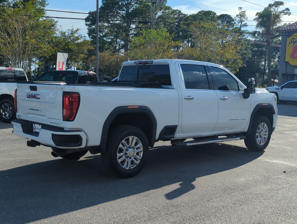 Used 2021 White GMC Denali image 6