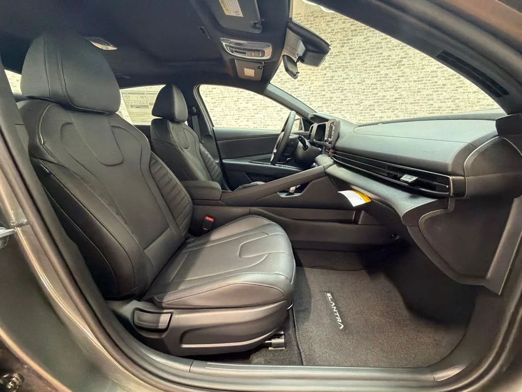 New 2026 Amazon Gray Hyundai SEL Sport image 11