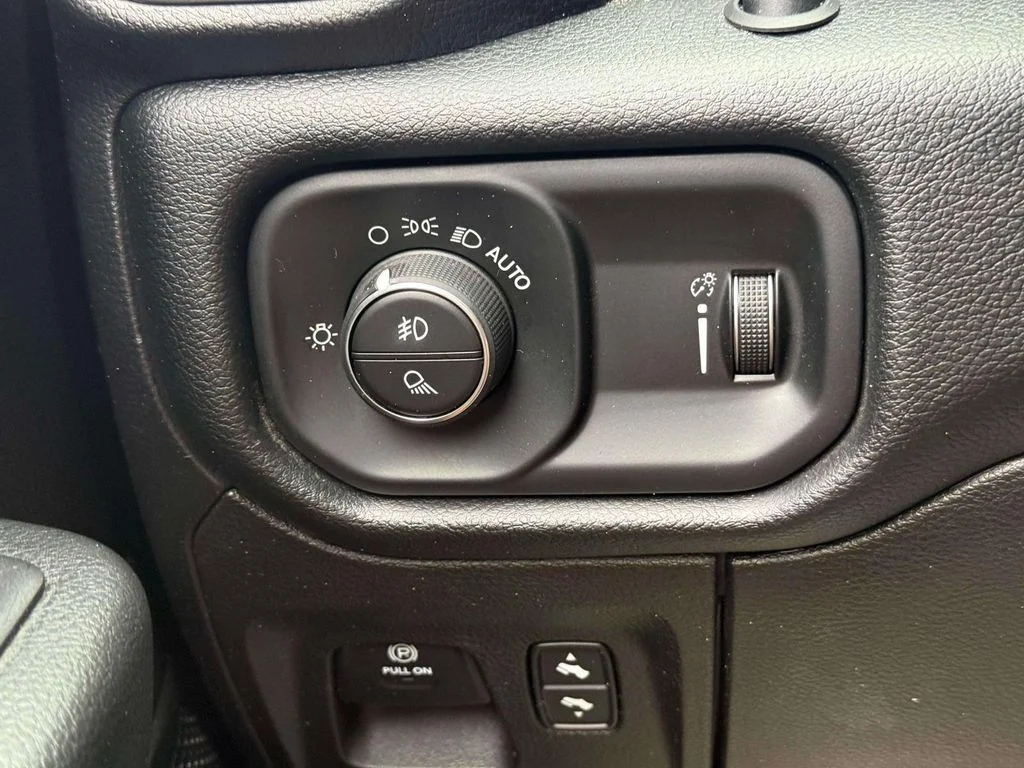 Used 2020 Red Ram Big Horn/Lone Star image 17