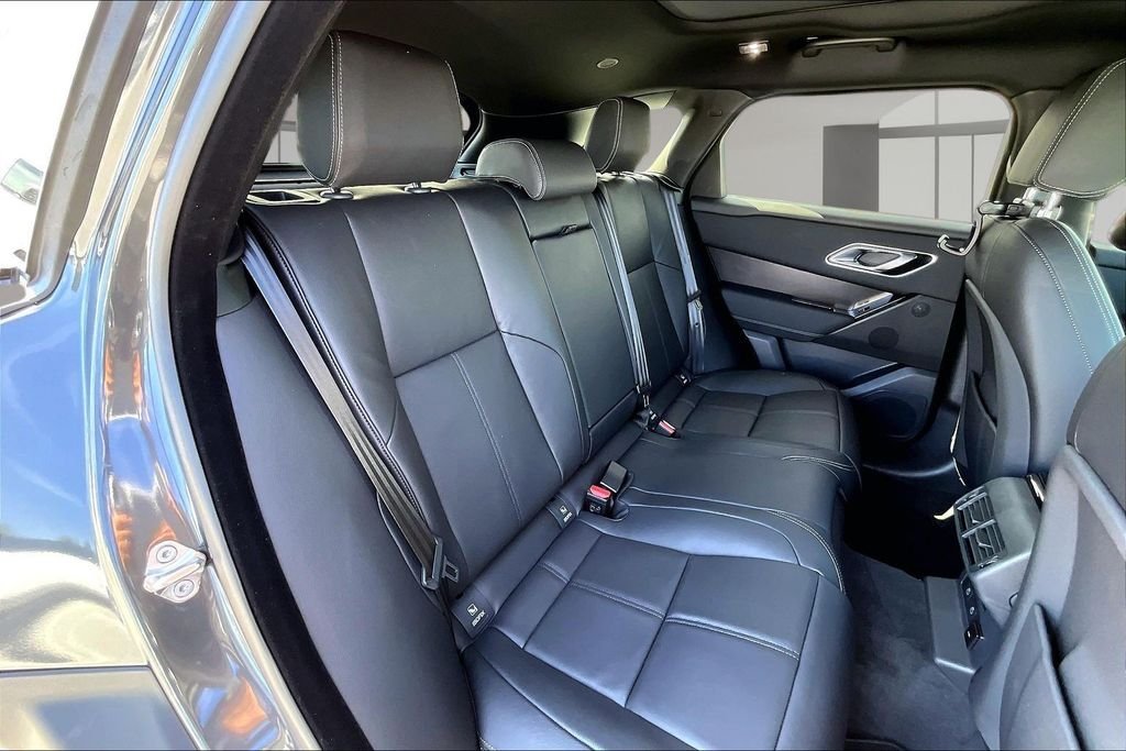 New 2026 CARPATHIAN GREY Land Rover Belgravia Edition image 10