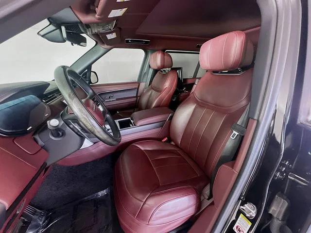 Used 2024  Land Rover Autobiography image 19