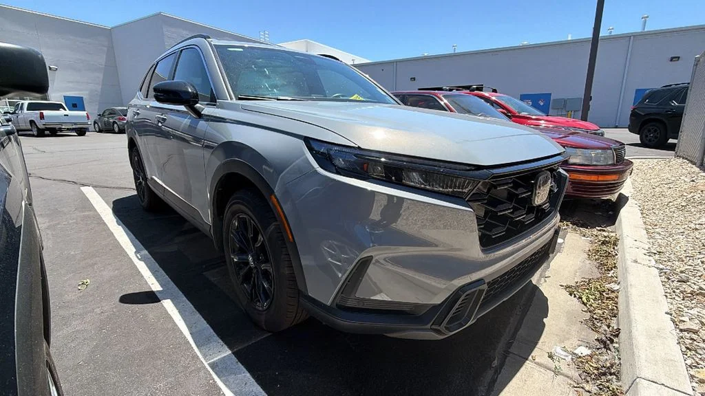 2024 Honda CR-V Hybrid Sport-L AWD's photo