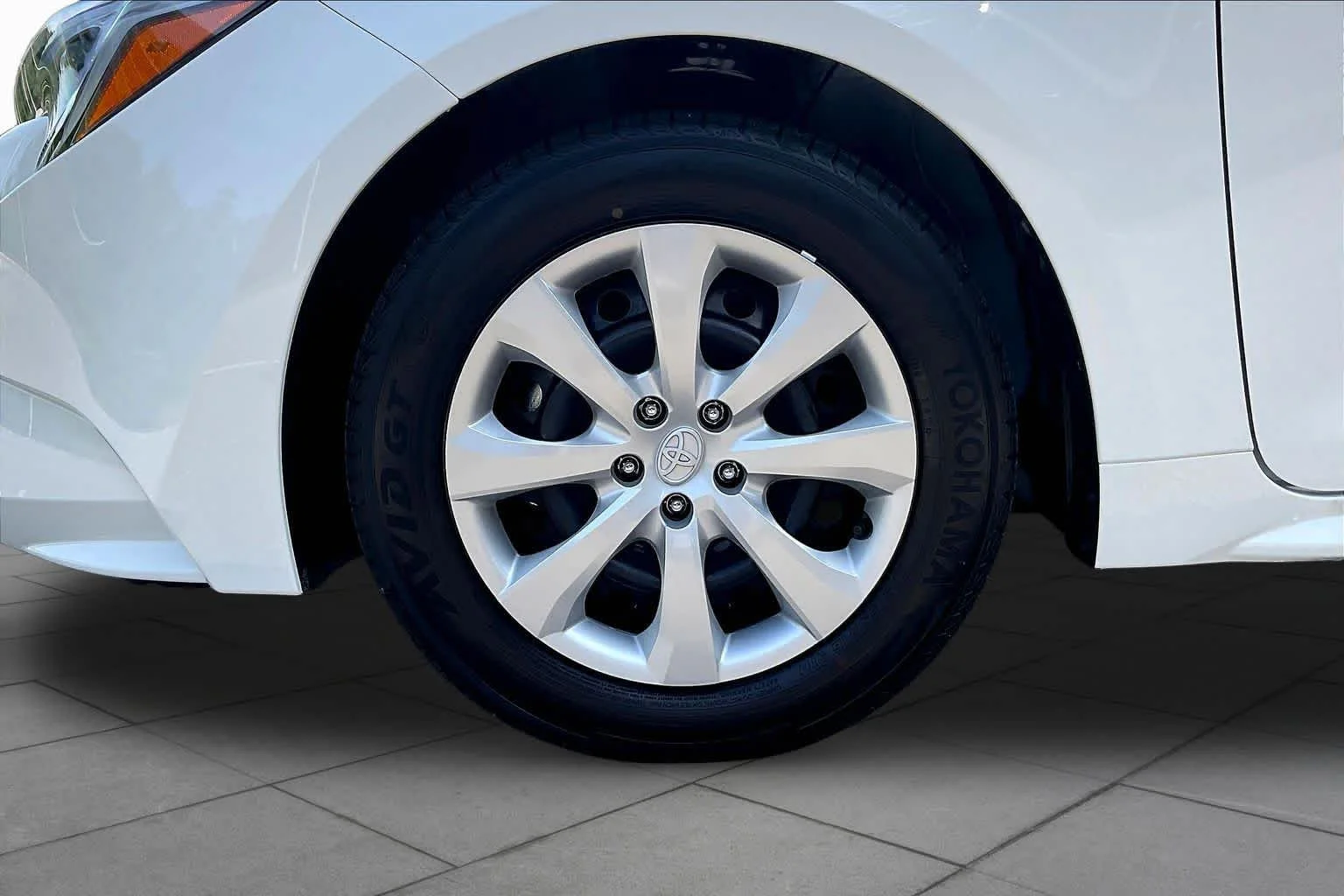 Used 2026 Ice Cap Toyota Hybrid LE image 11