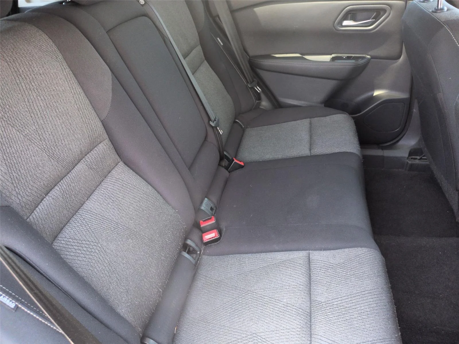 Used 2024 Everest White Pearl Nissan SV image 34