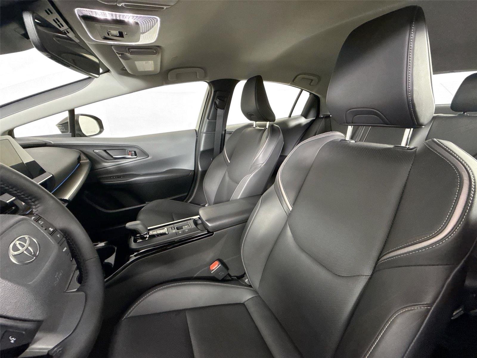 Certified Used 2025 Cutting Edge Toyota XLE image 3