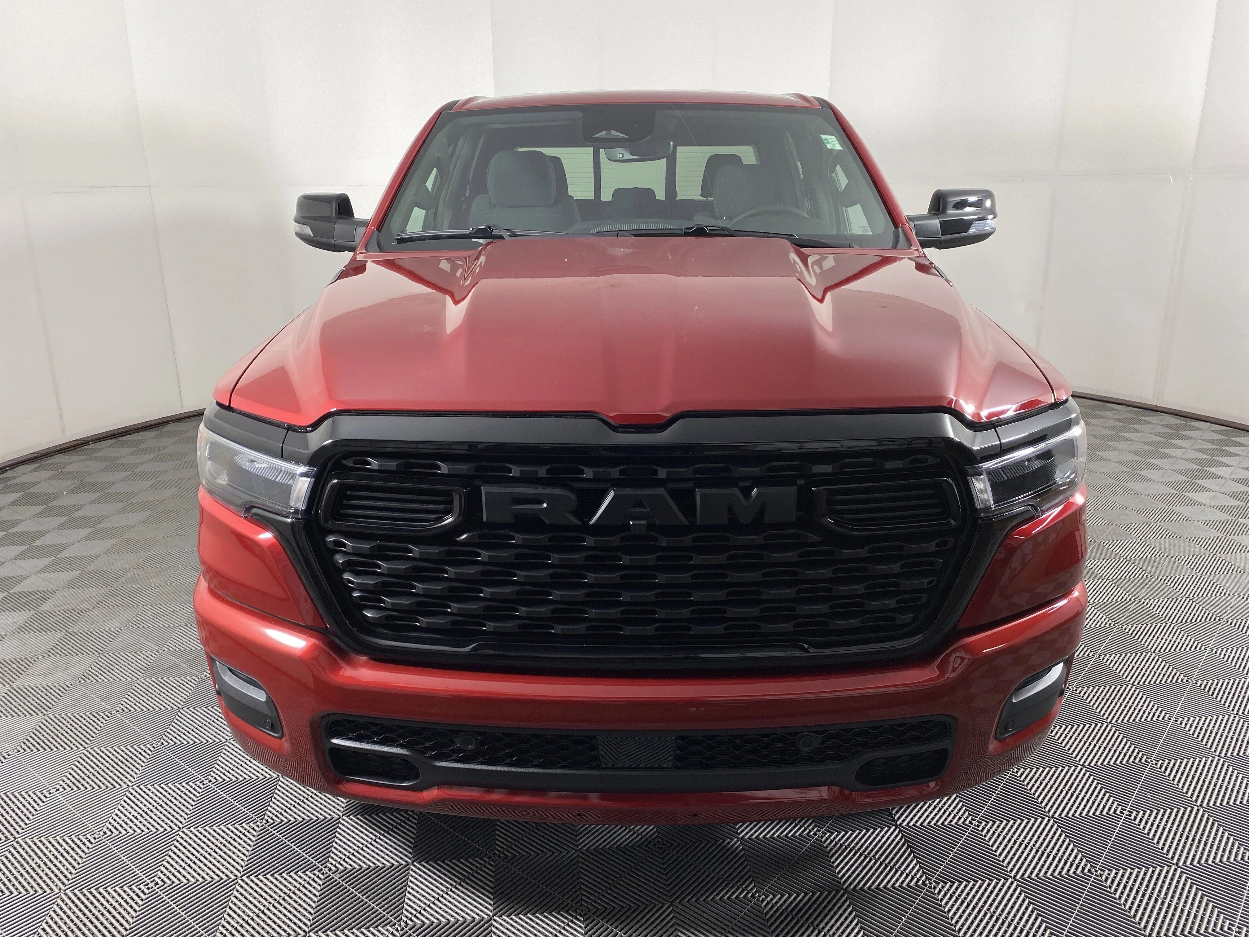 New 2026 Molten Red Pearl-Coat Exterior Paint RAM Big Horn/Lone Star image 11
