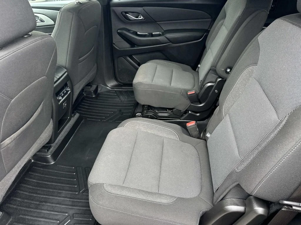 Used 2022  Chevrolet LT image 15