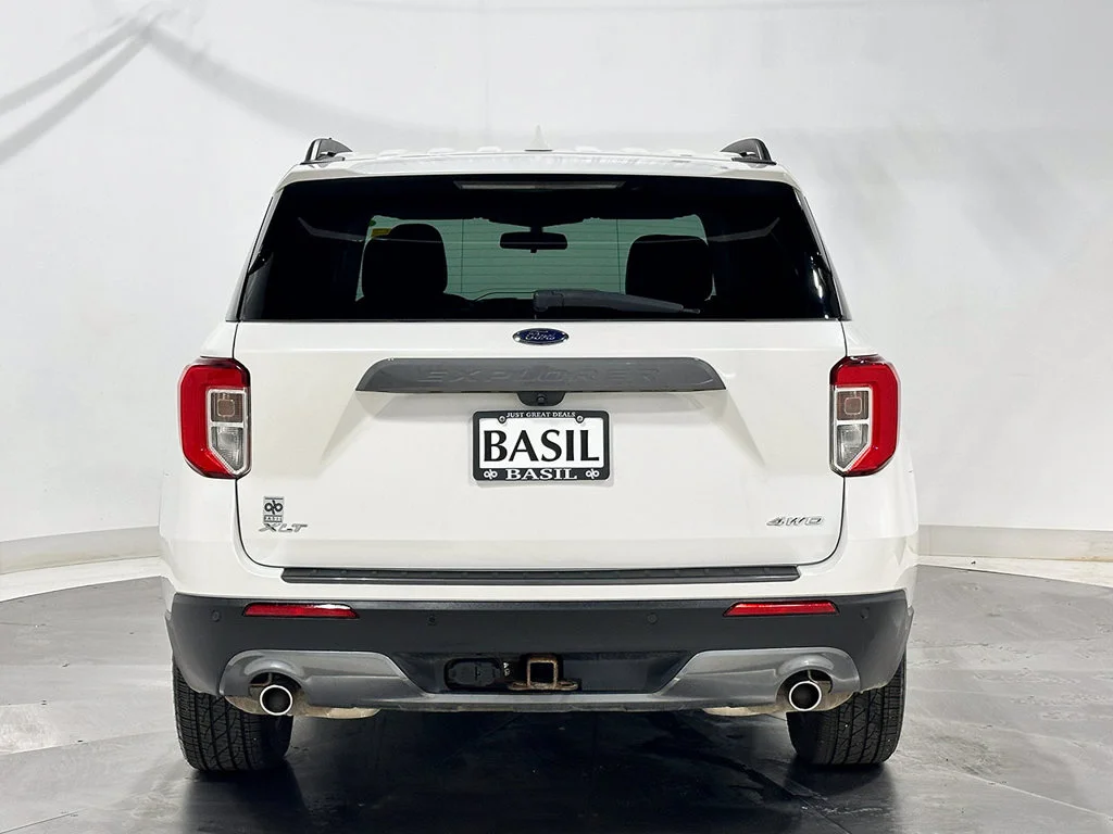 Used 2022 White Ford XLT image 12
