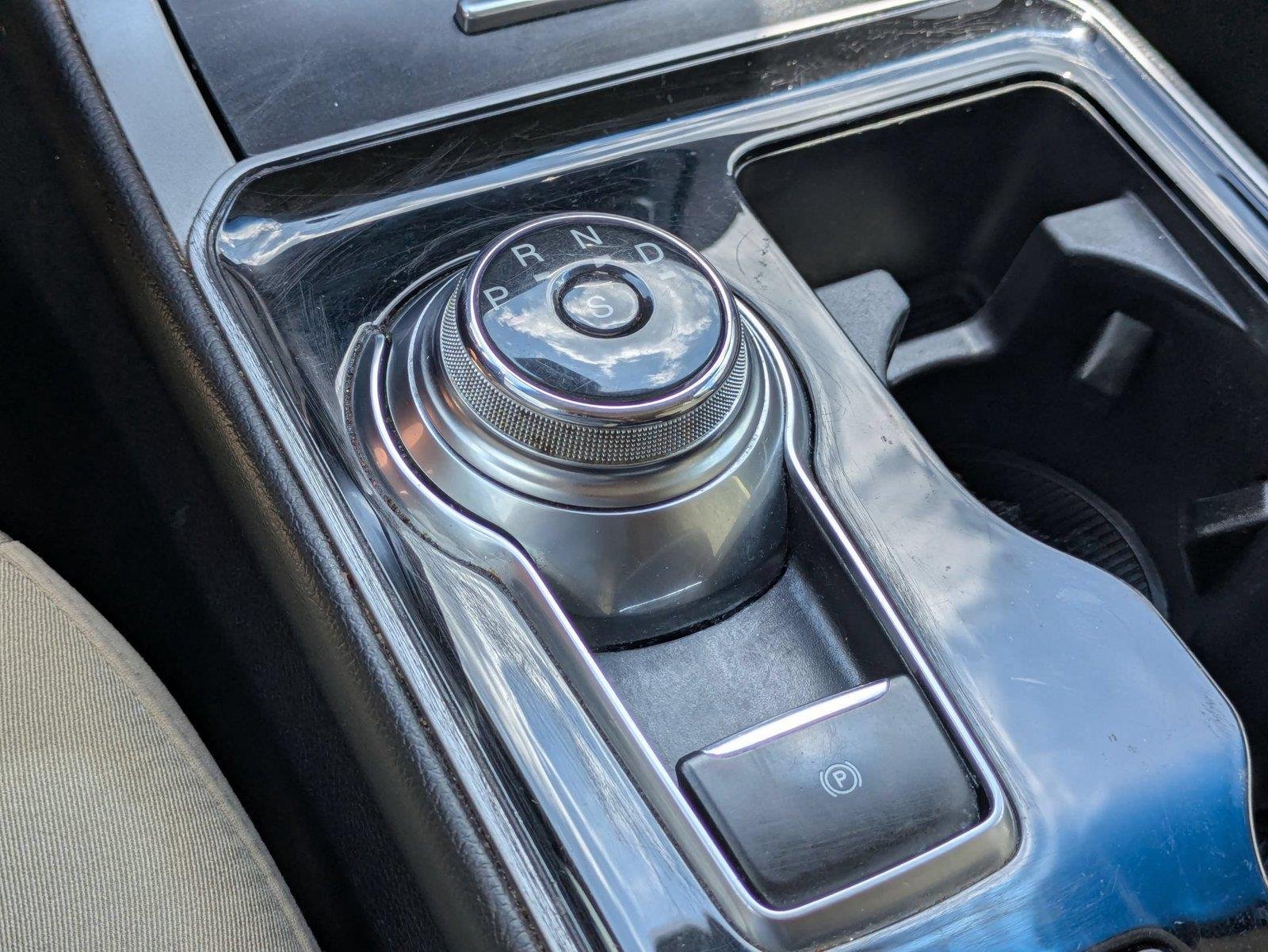 Used 2019  Ford SEL image 23