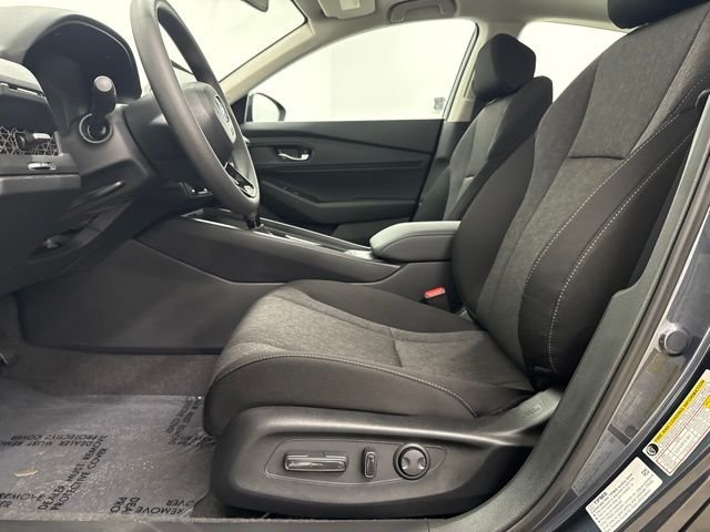 New 2026 Meteorite Gray Metallic Honda SE image 15
