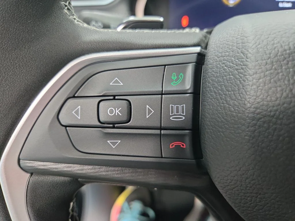 New 2027 High Gloss Black Jeep Laredo X image 21