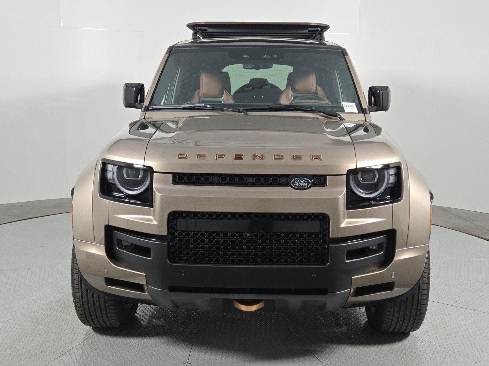 2026 Land Rover Defender OCTA - Photo 8