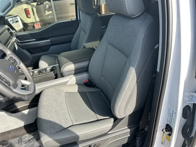 New 2026 Oxford White FORD XLT image 14