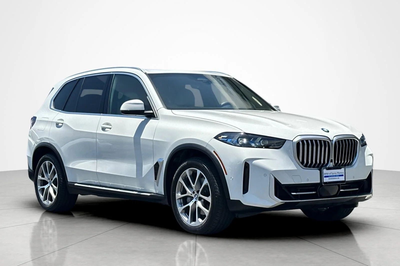 Certified Used 2024 Alpine White BMW sDrive40i image 7