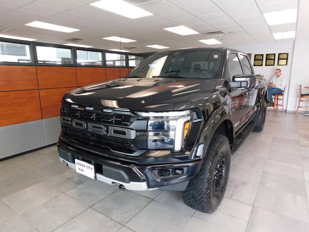 2025 Ford F-150 Raptor 4x4 SuperCrew 5-1/2 Box's photo