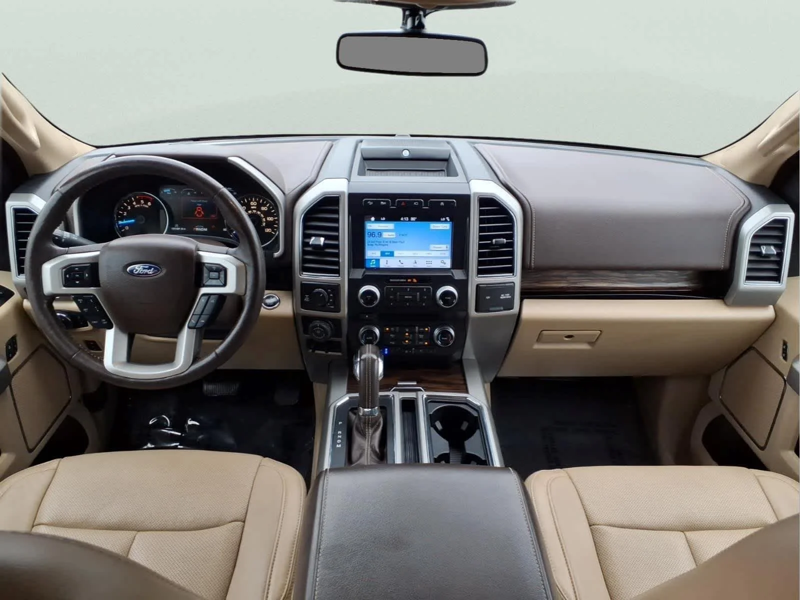 Used 2018 Magma Red/Stone Gray Ford LARIAT image 17