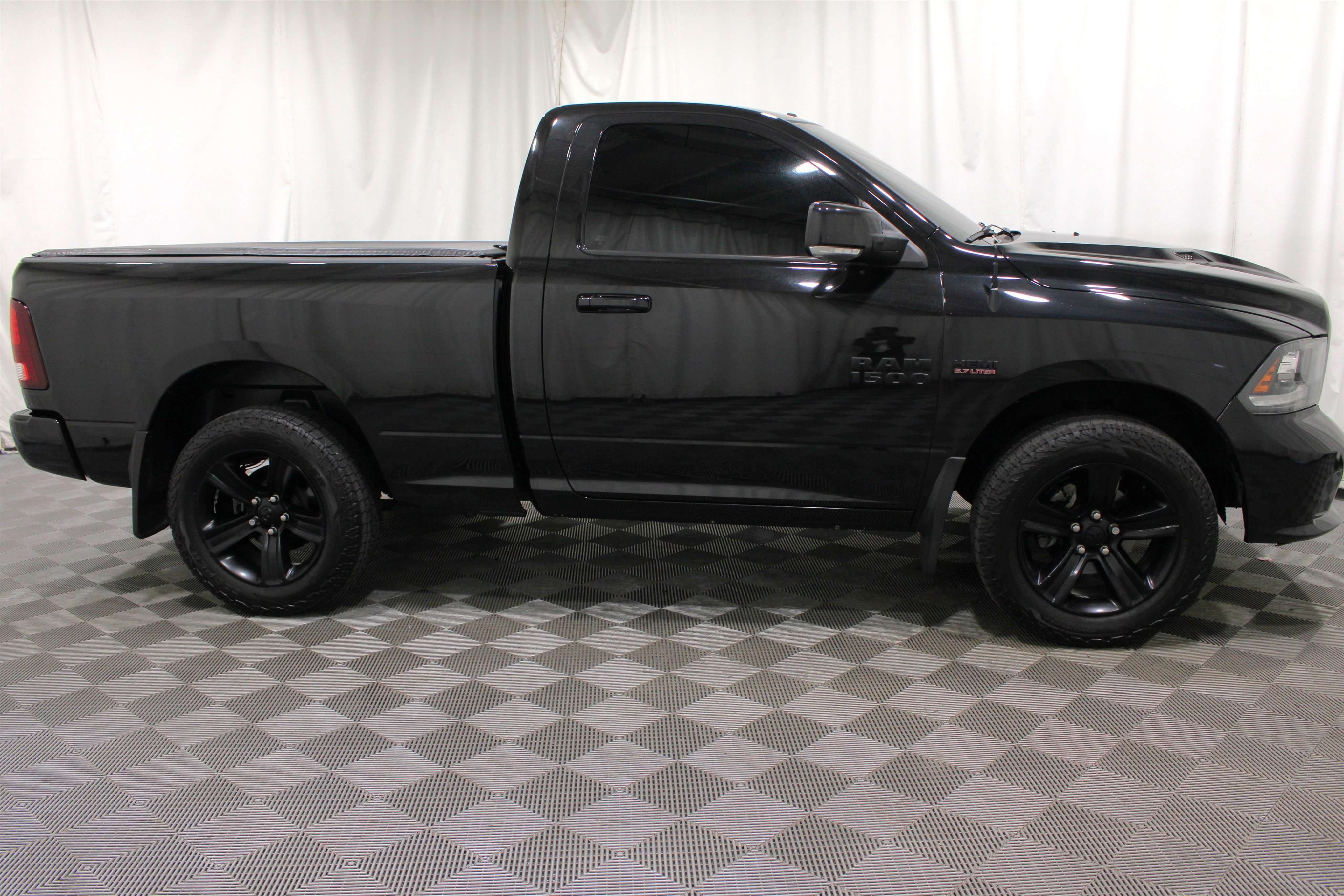 Used 2017 Brilliant Black Crystal Pearlcoat Ram Sport image 23