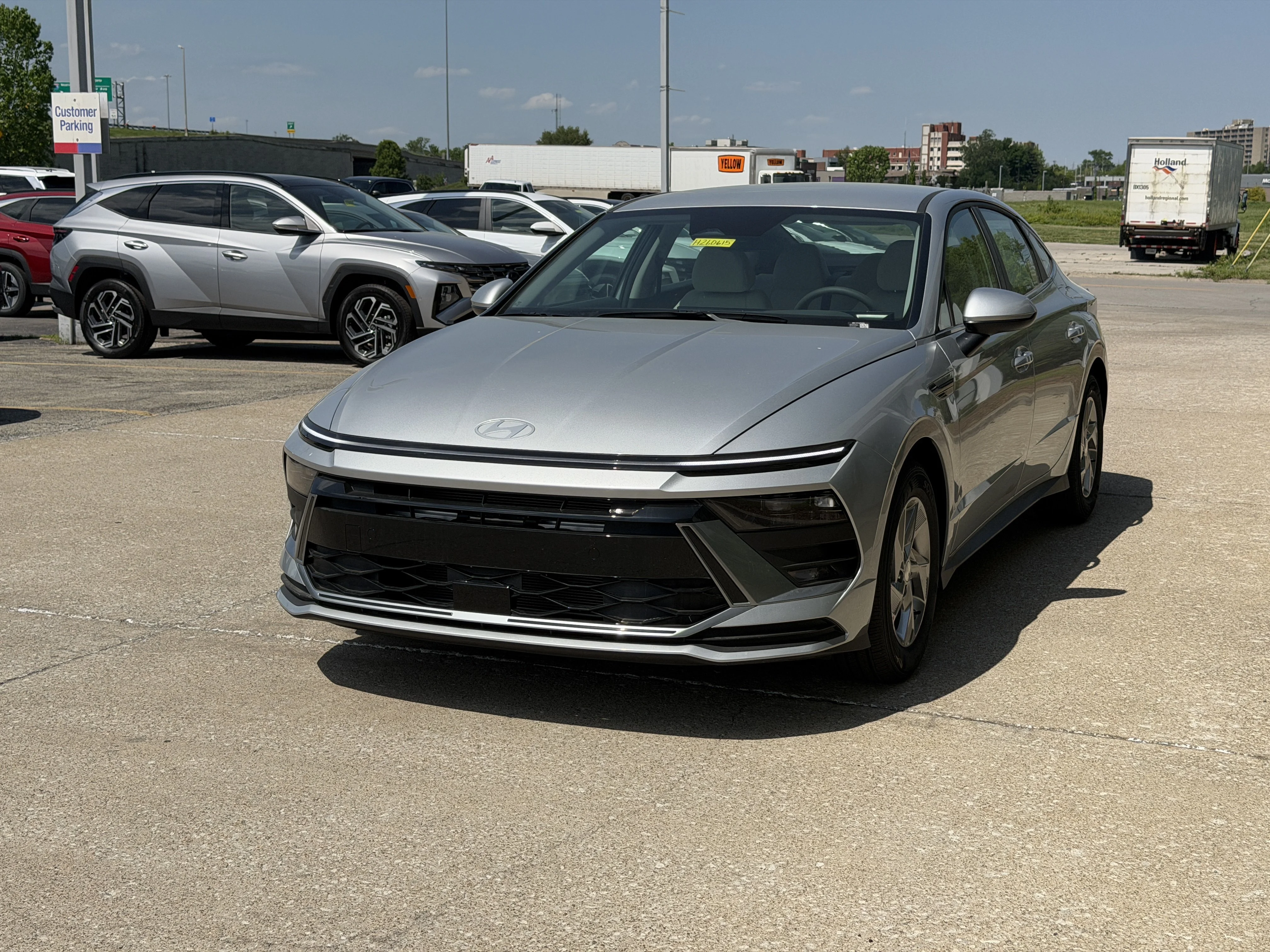 Used 2026 Aero Silver Hyundai SE image 11