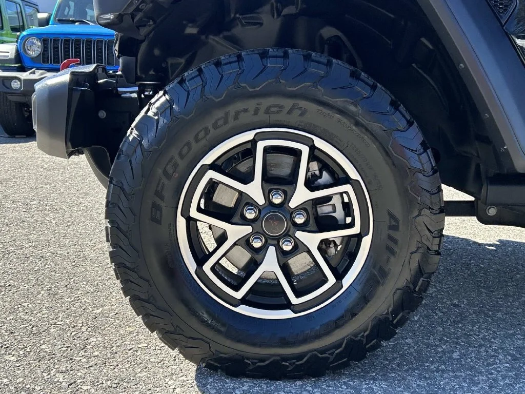 Certified Used 2026 Black Jeep Rubicon image 9