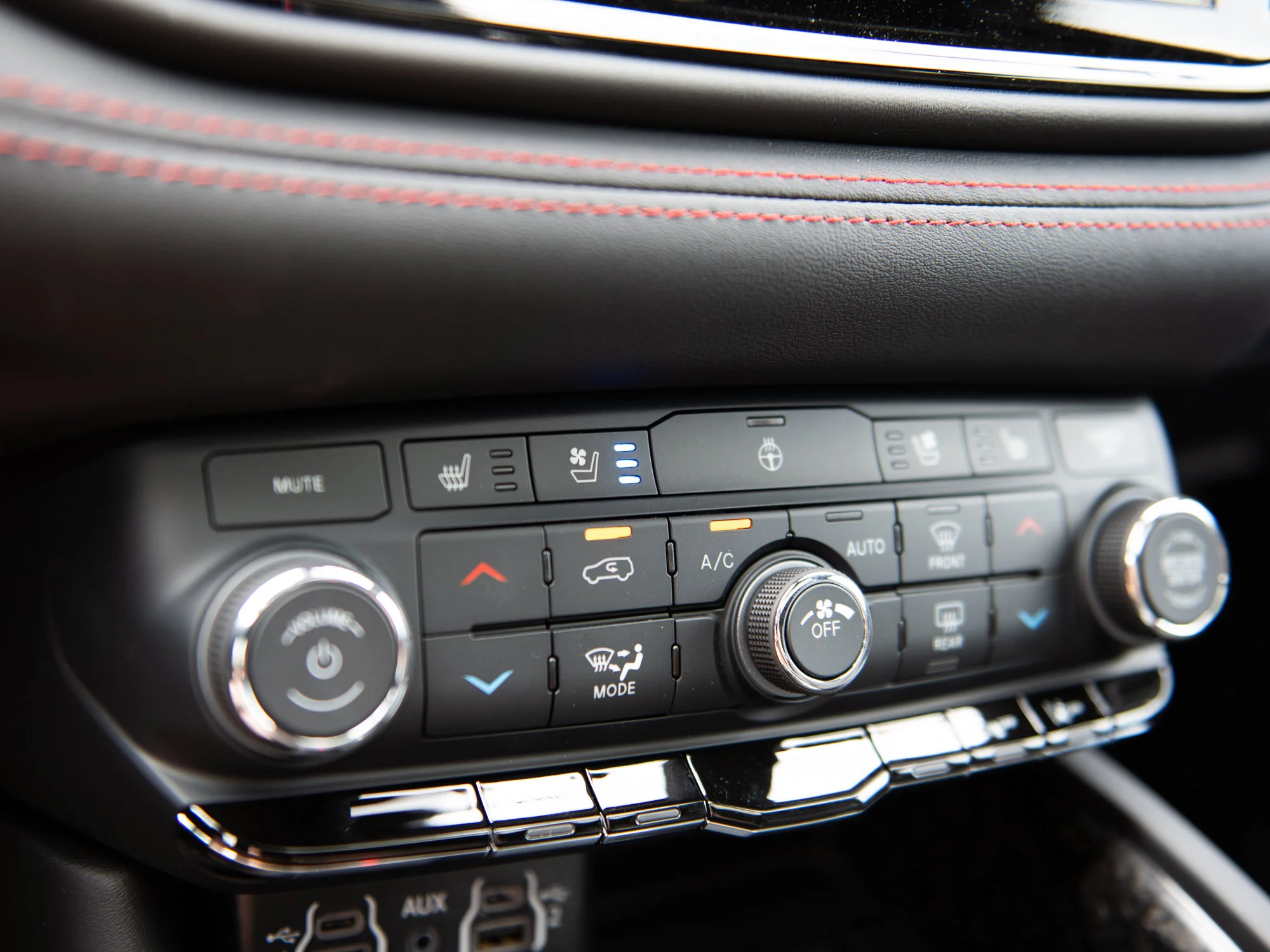 New 2026 Black Dodge GT Premium* HEMI V8 AWD image 19