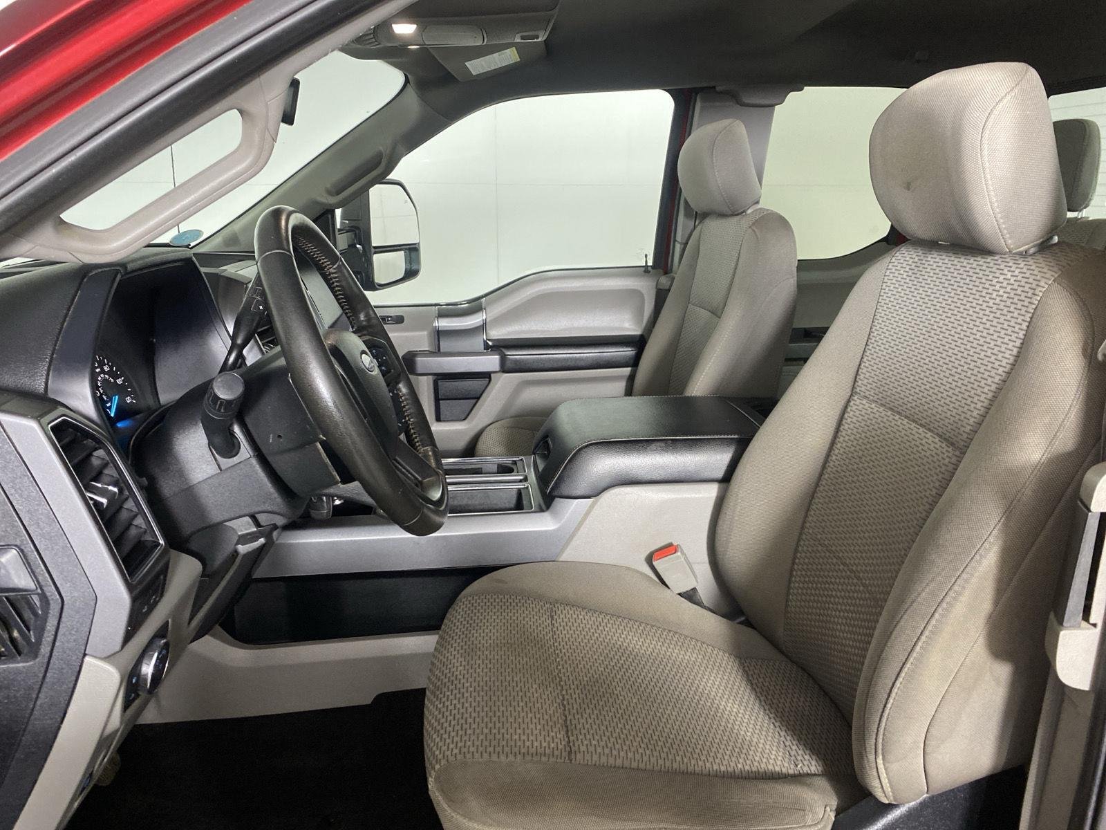 Used 2019 Ruby Red Metallic Tinted Clearcoat/Magnetic Ford XLT image 13