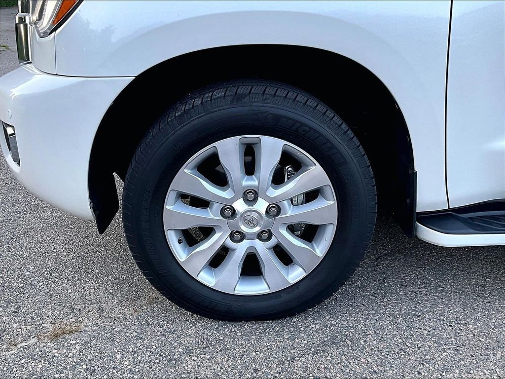 Used 2018 White Toyota Platinum image 7
