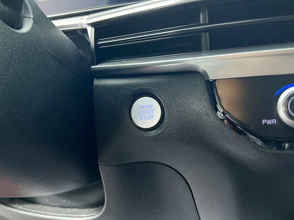 Certified Used 2024 White Kia S image 19