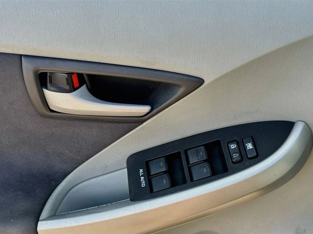 Used 2010 Red Toyota I image 20