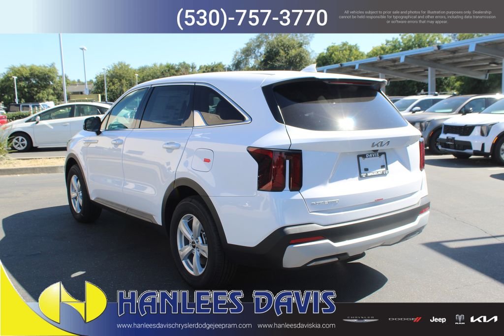 New 2026 Glacial White Pearl Kia LX image 9