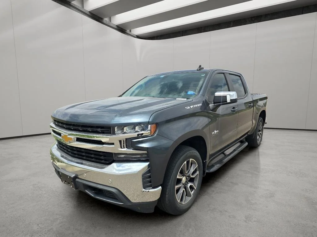 Used 2020 Shadow Gray Metallic Chevrolet LT image 1
