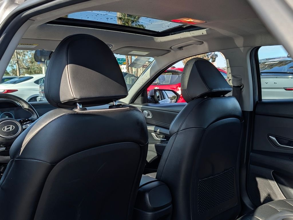 2024 Hyundai Elantra Limited - Photo 12