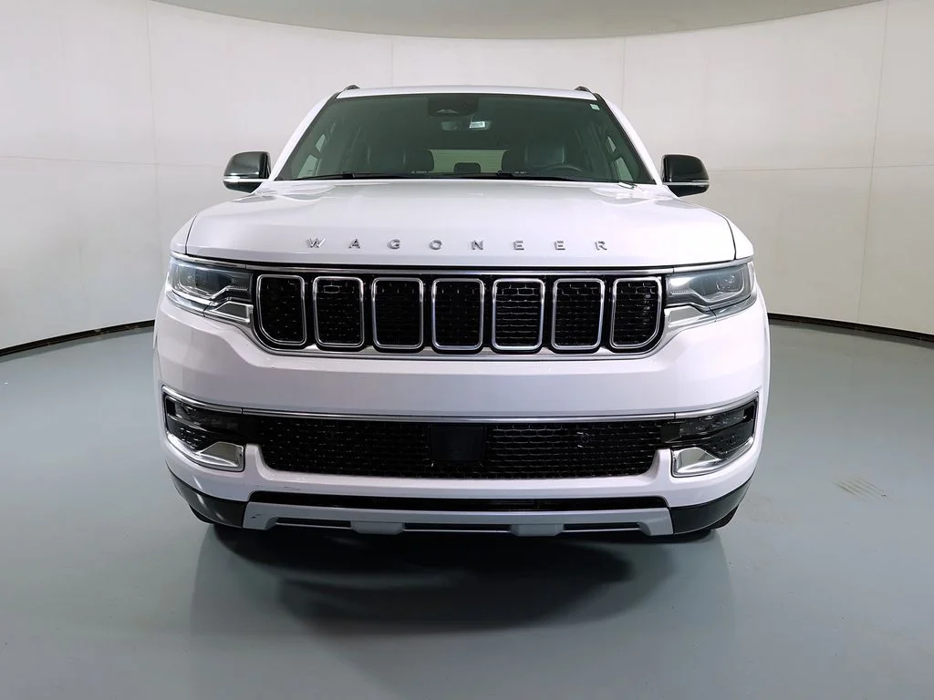 Used 2023 White Jeep Series II image 3