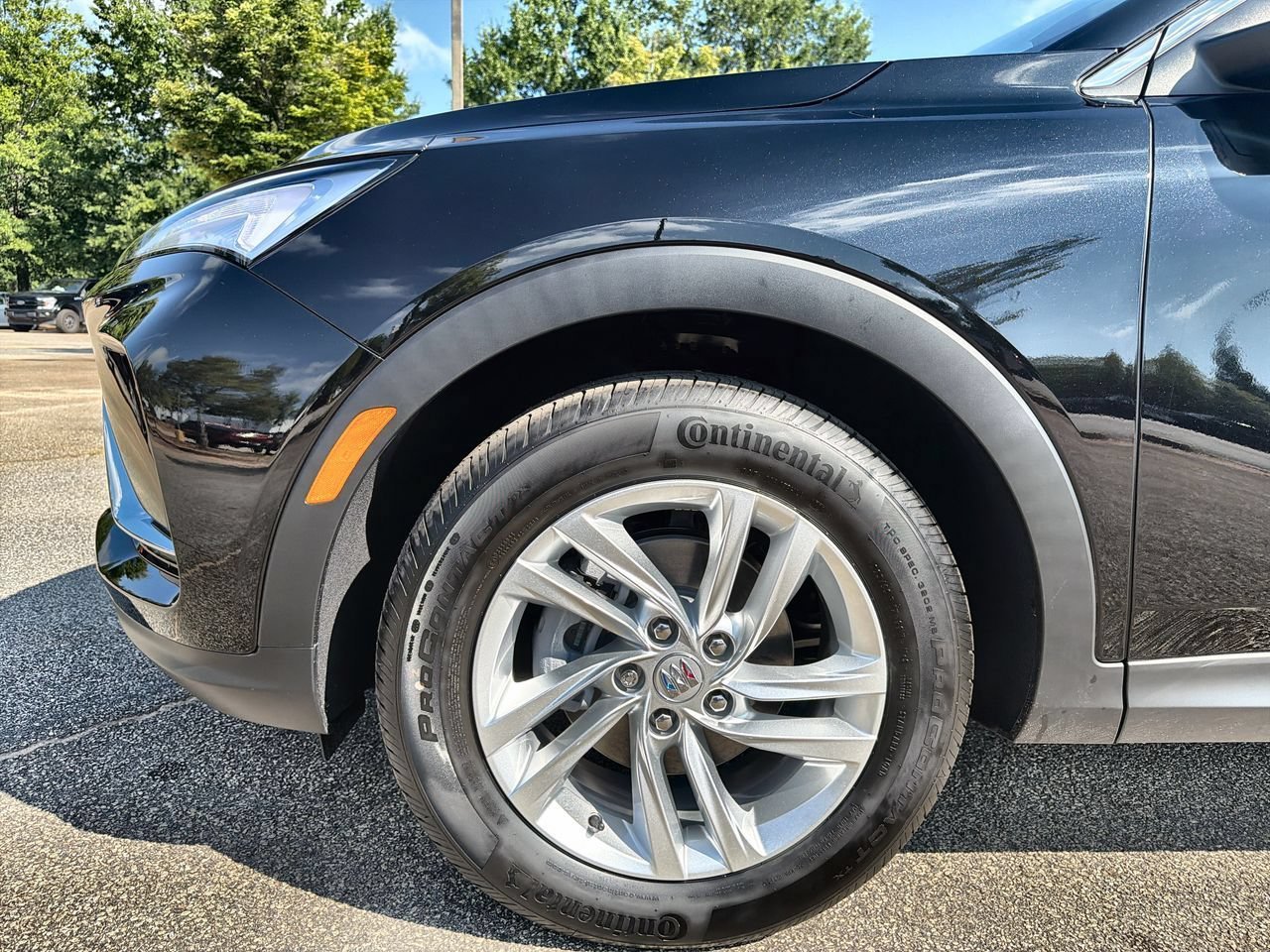 New 2026 Ebony Twilight Metallic Buick Preferred image 28