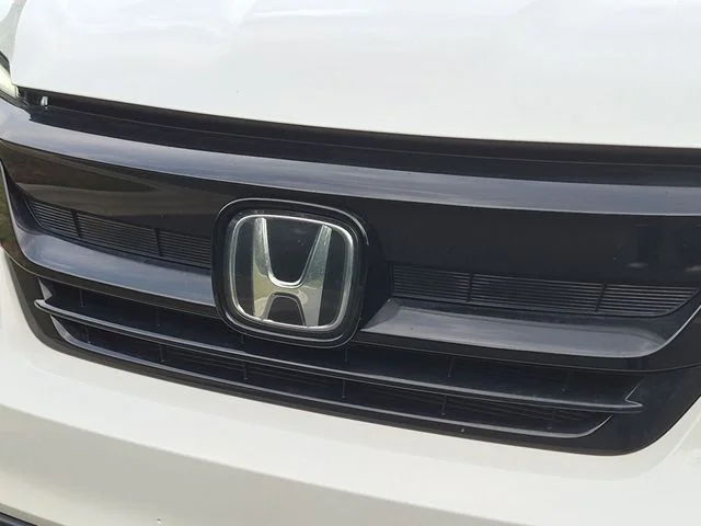 Used 2022 White Honda Sport image 24