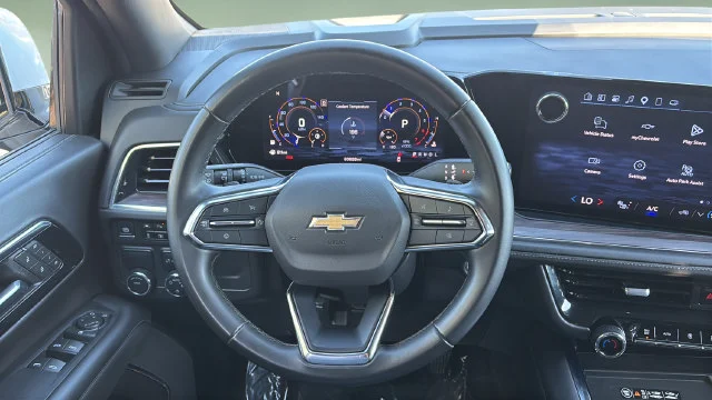 Used 2025 White Chevrolet LT image 12