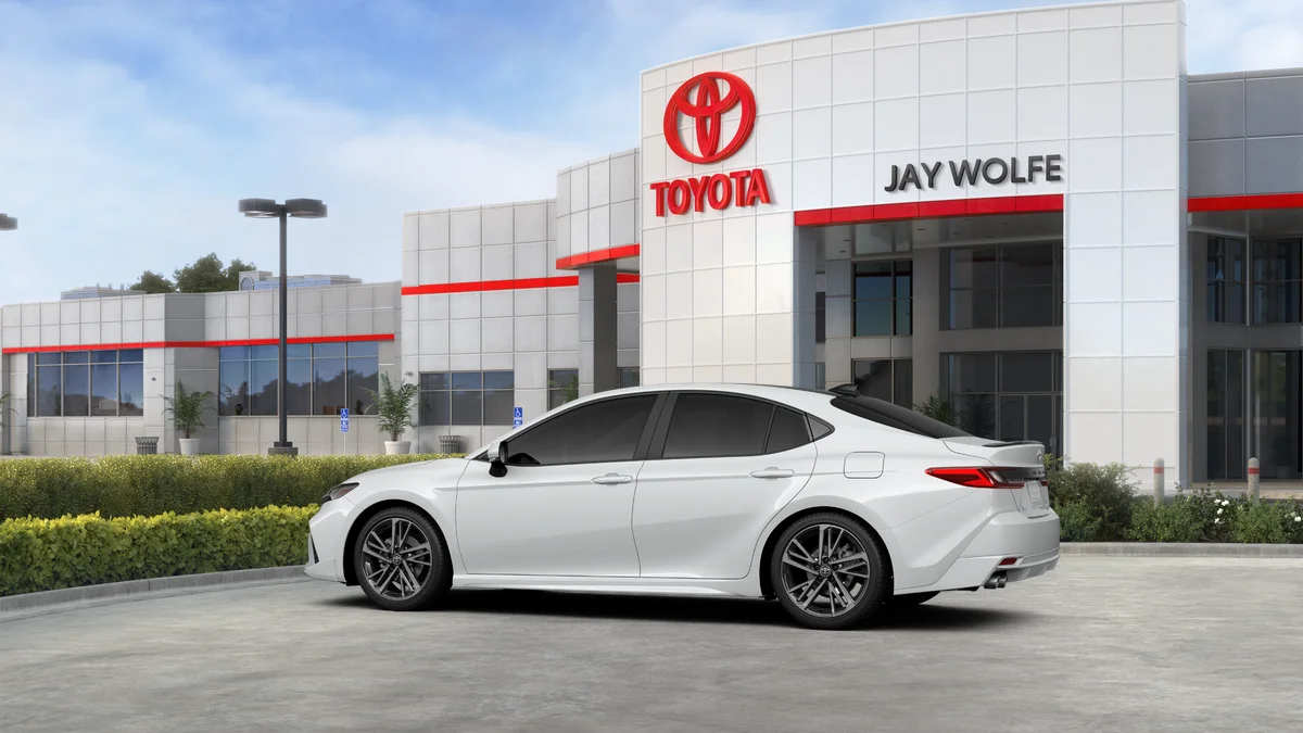 New 2027 Wind Chill Pearl Toyota XSE image 5