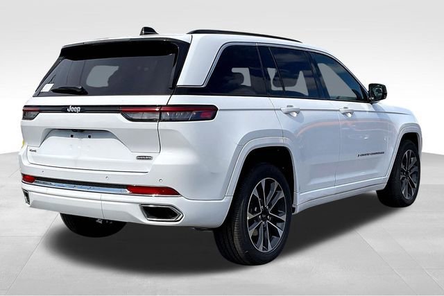 New 2025 Bright White Clear-Coat Exterior Paint Jeep Overland image 13