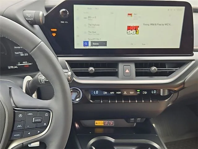 2026 Lexus UX Hybrid 300h Premium - Photo 15