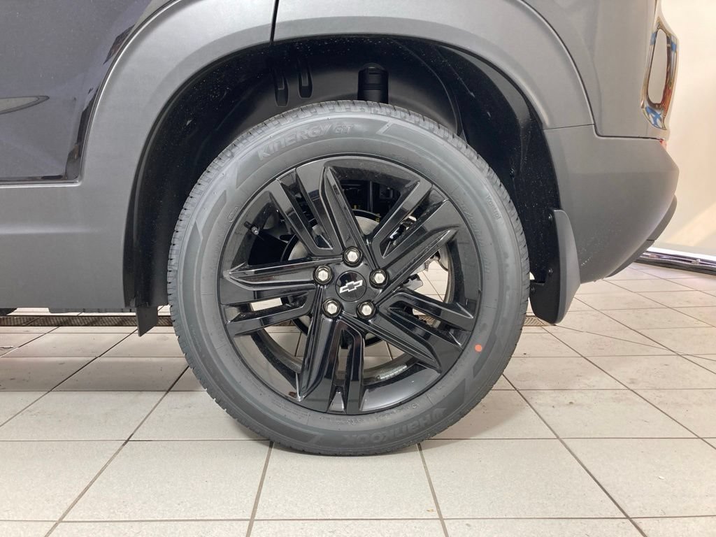 New 2026 Mosaic Black Metallic Chevrolet LT image 20