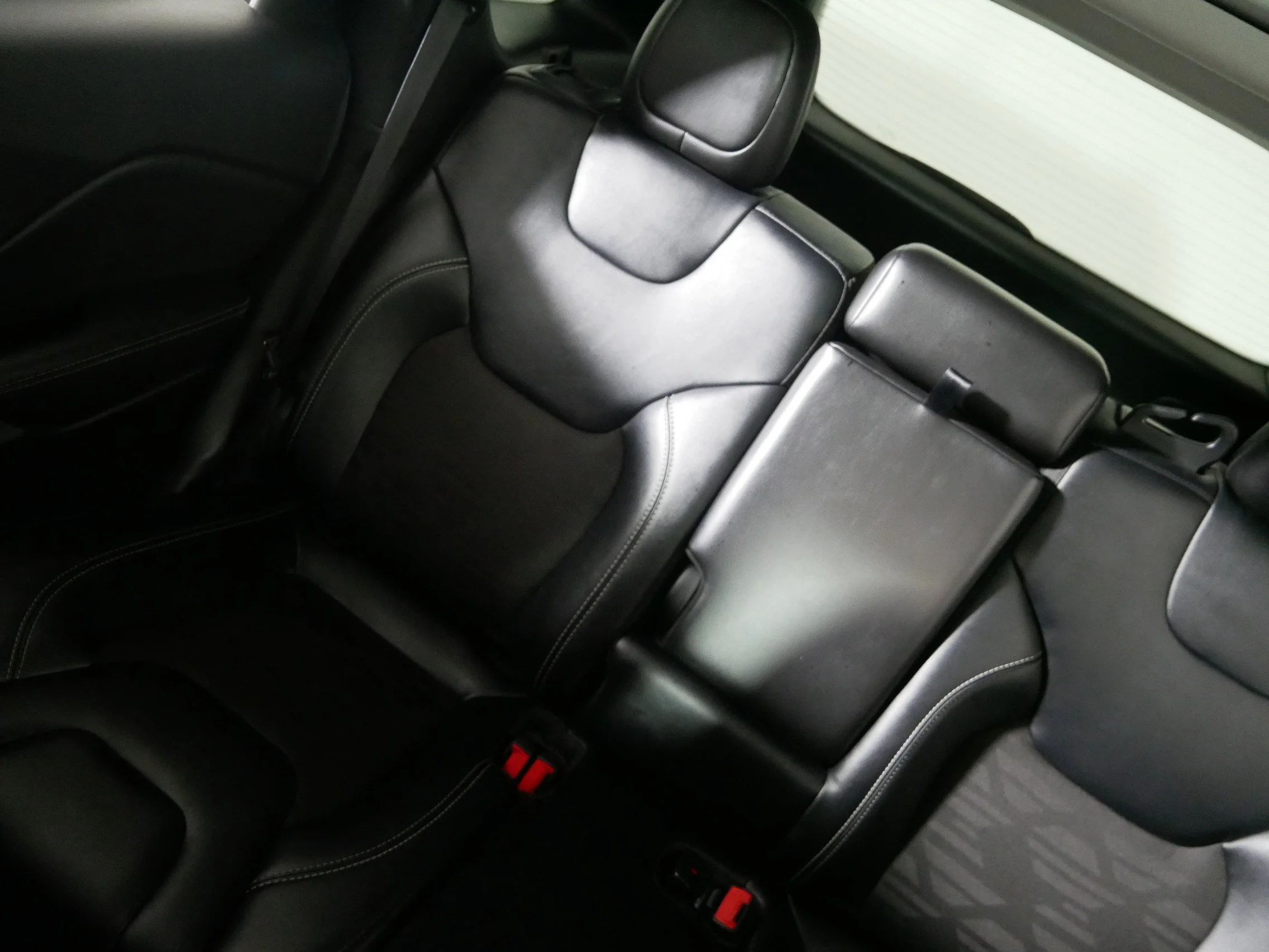 Used 2022 Bright White Clearcoat Jeep X image 12