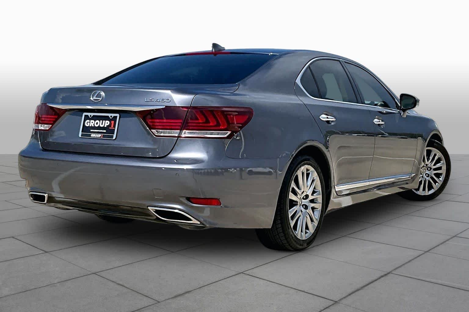 Used 2015 Nebula Gray Pearl Lexus  image 13