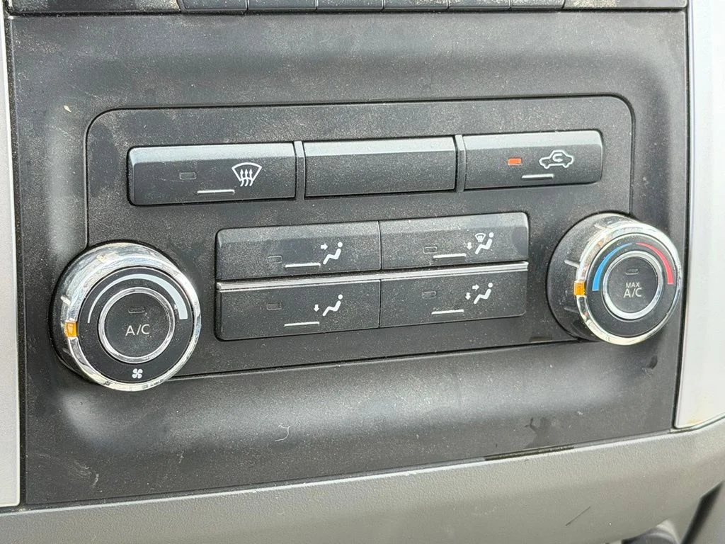 Used 2018 Gray Nissan SV image 19