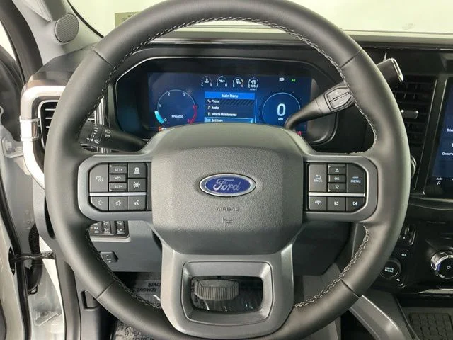New 2026 Star White Metallic Tri-Coat Ford Lariat image 23